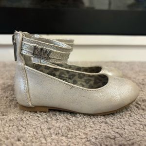 Nine West silver little girl shoes